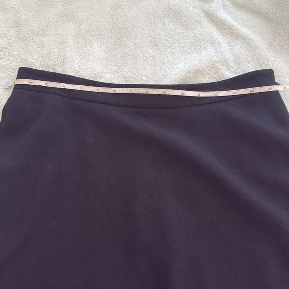 Valentino Classic Black A-line Wool and Silk Mini Skirt - Picture 3 of 8